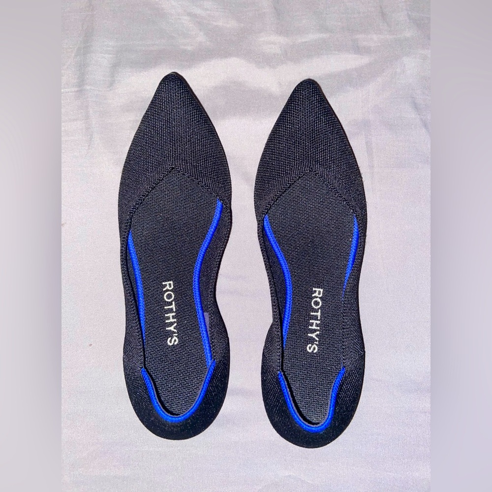 EUC Rothy’s The Point Black Flats, Size 7.5